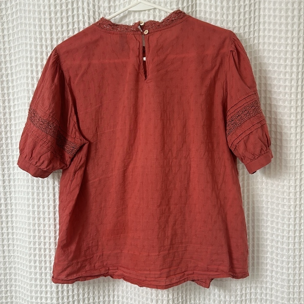 Universal Thread Womens Top Size Large 100% Cotton Eyelet Lace Puff Sleeve - Picture 6 of 7